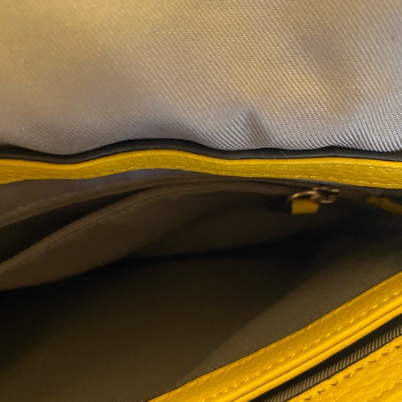 Sold❌❌❌🌼🌼🌼 New Vince Camuto crossbody  $178 - Picture 9 of 11